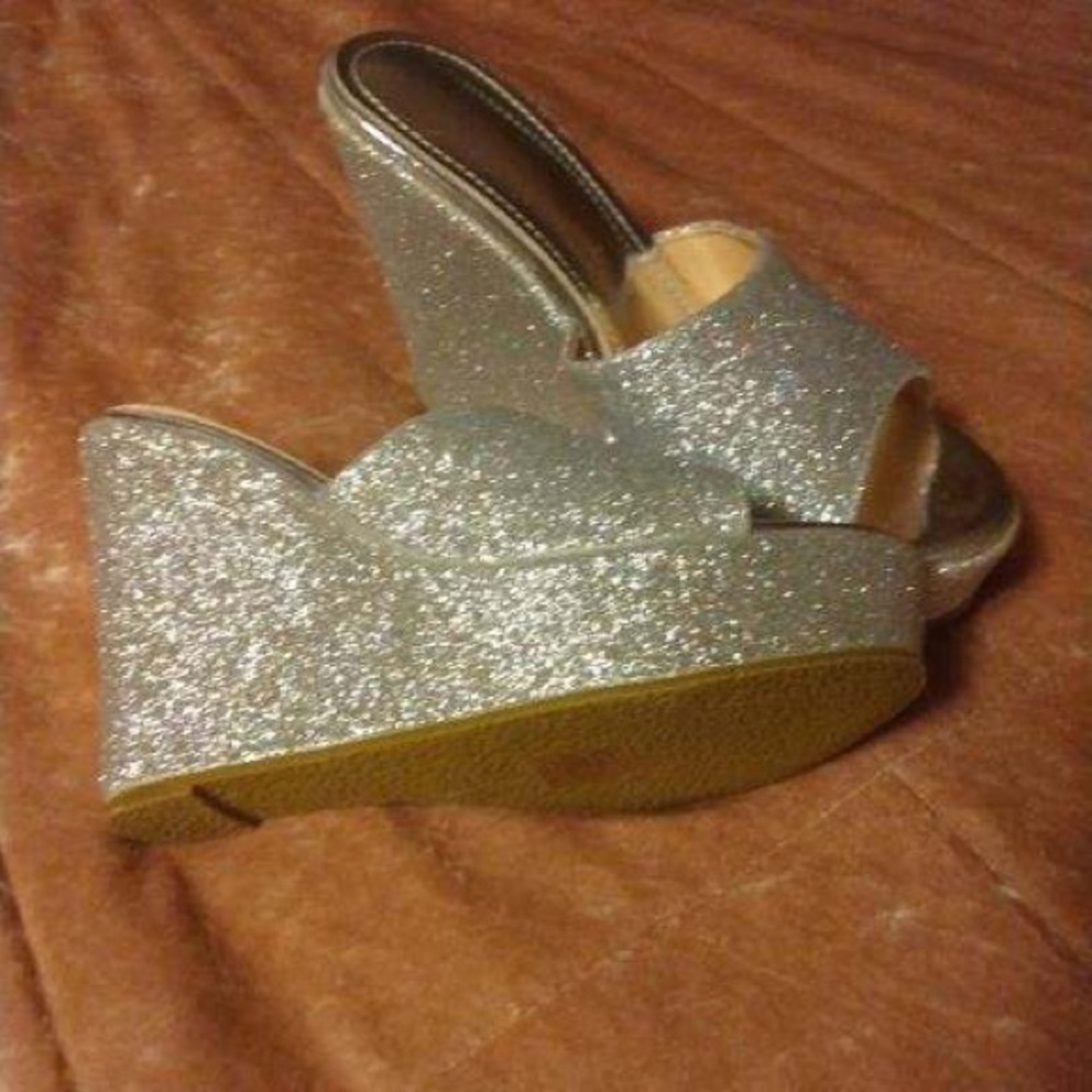 New Allegra slip on wedges. - Picture 1 of 5